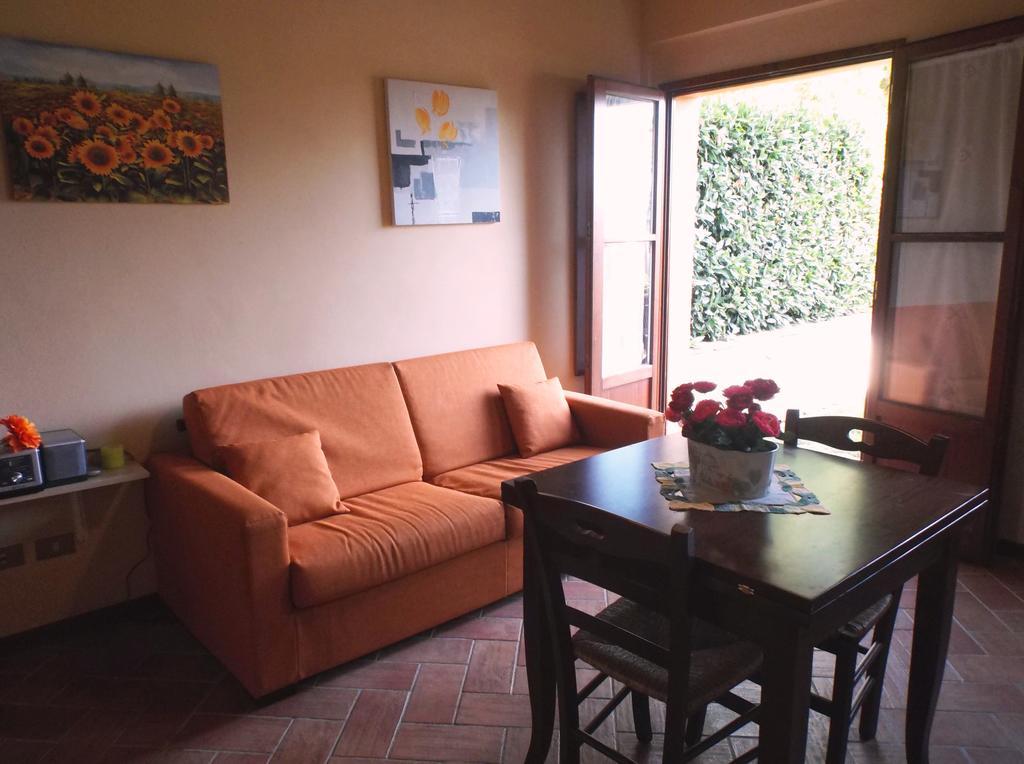 Apartments Borgo Toscano Gambassi Terme Rom bilde